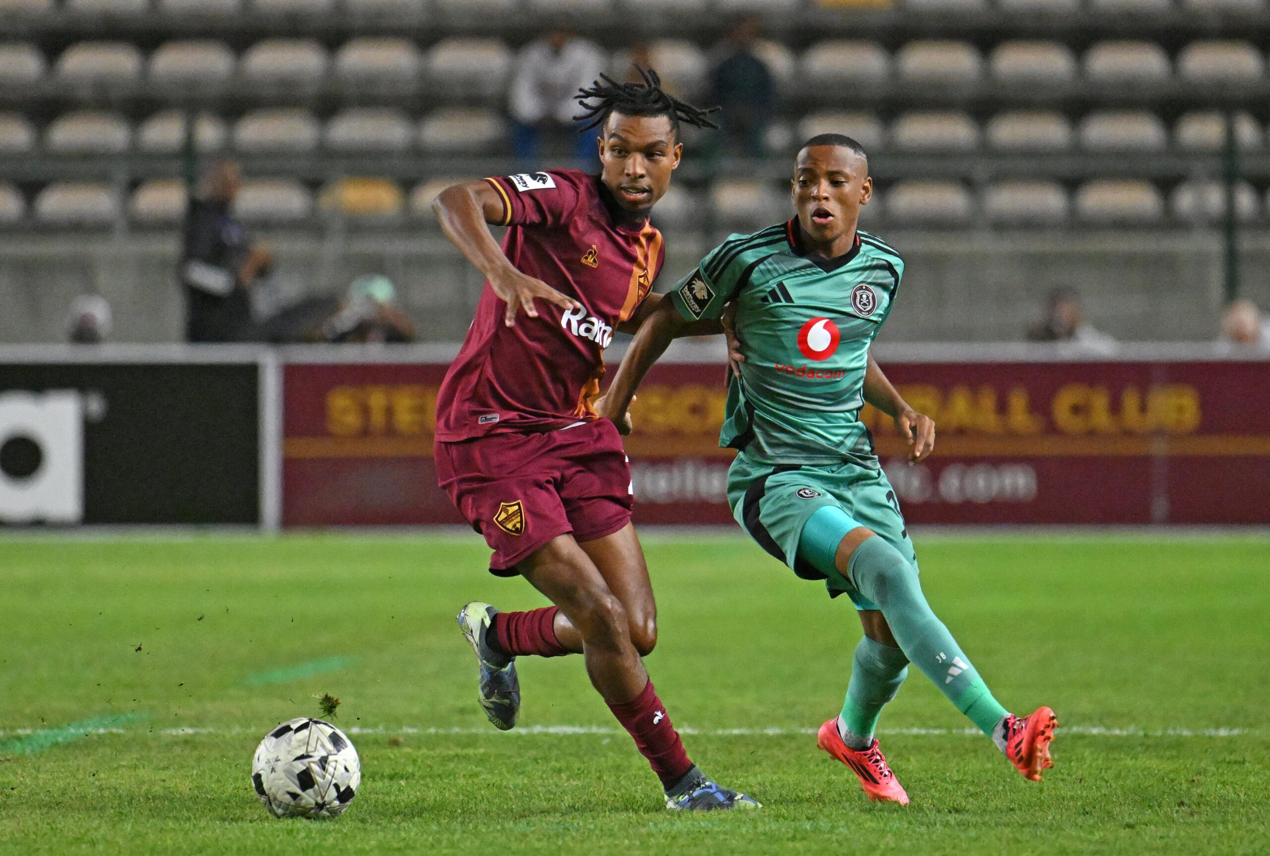 Barker Praises Ten-Man Resilience Against Pirates