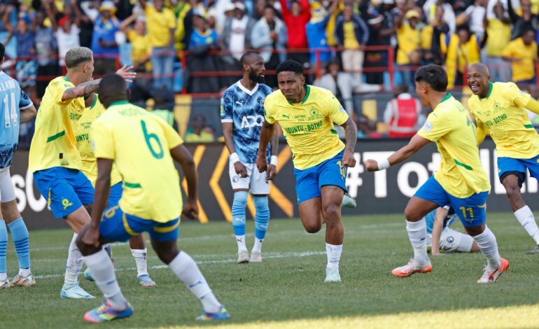 Lucas Ribeiro Costa celebrate against Pyramids