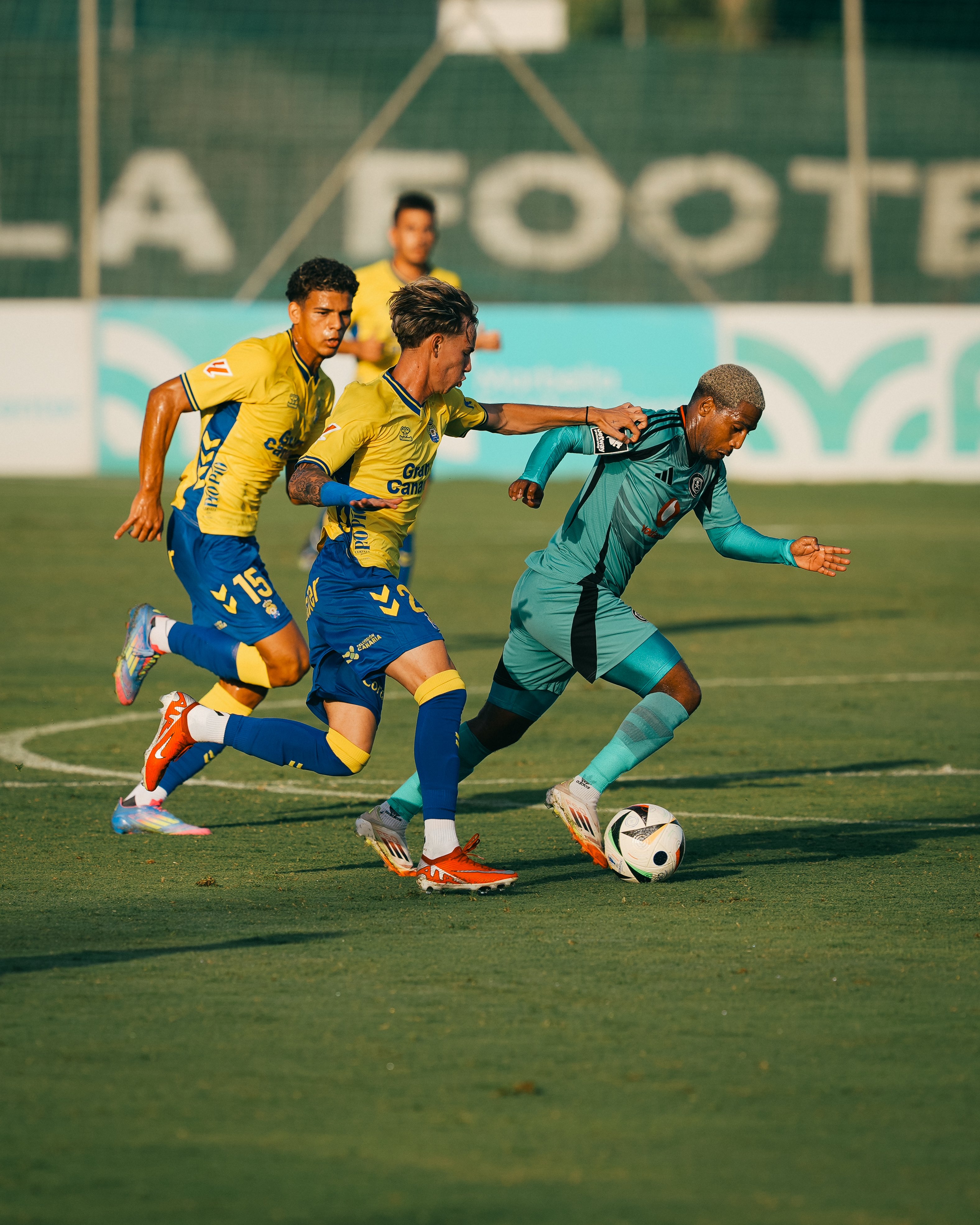 Deano van Rooyen against Las Palmas