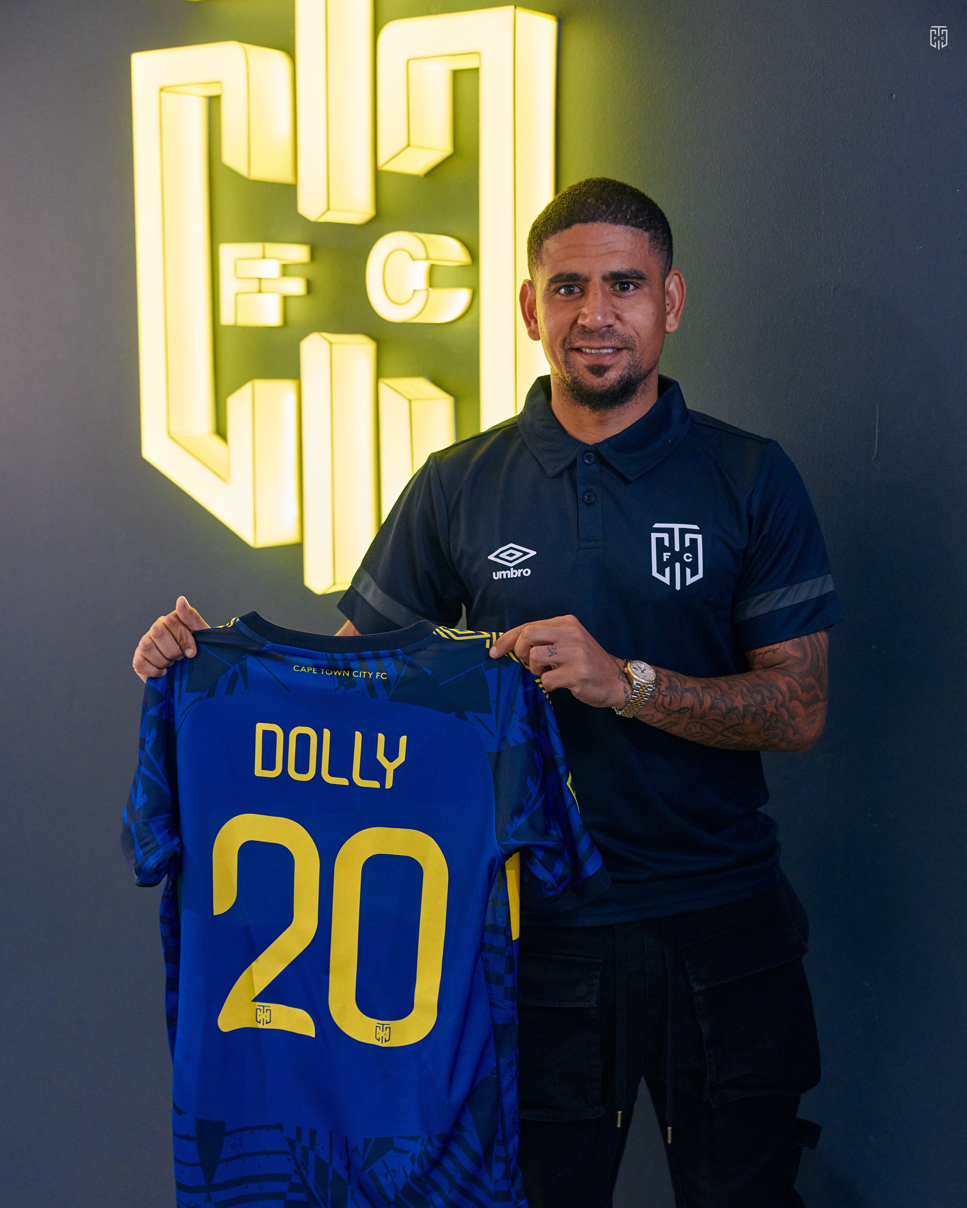 Dolly Signs For City In Promotion Push