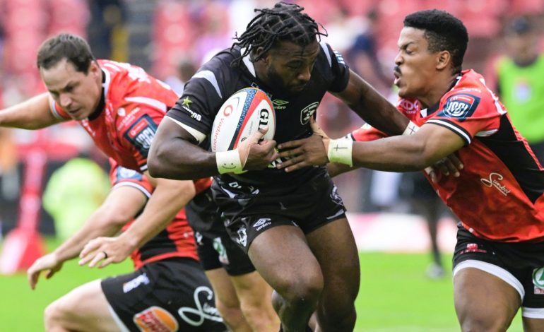 Julius Praised For Performance 1 Julius Lorenzo of the Sharks battling on