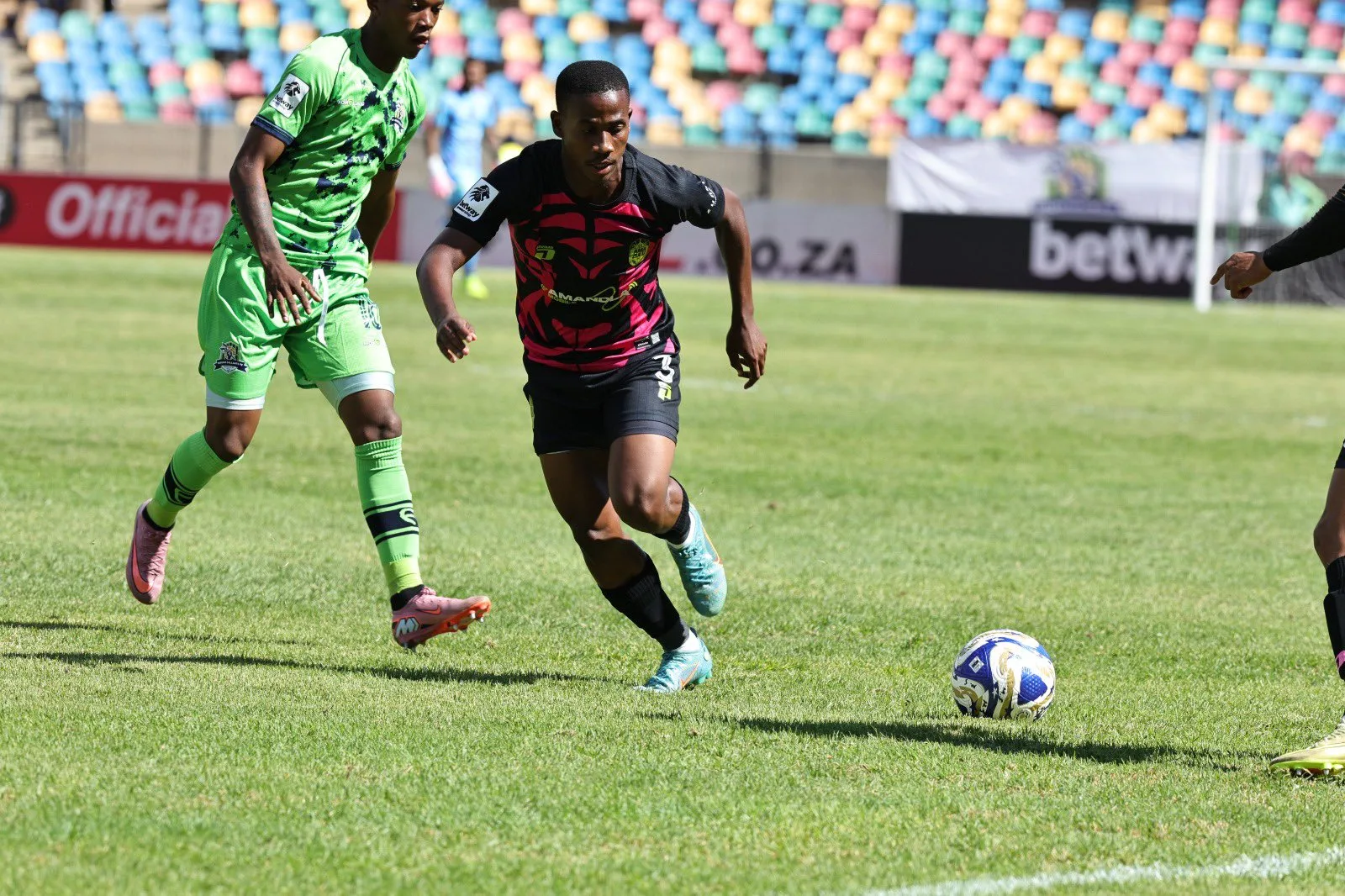 Langelihle Mhlongo against Marumo Gallants