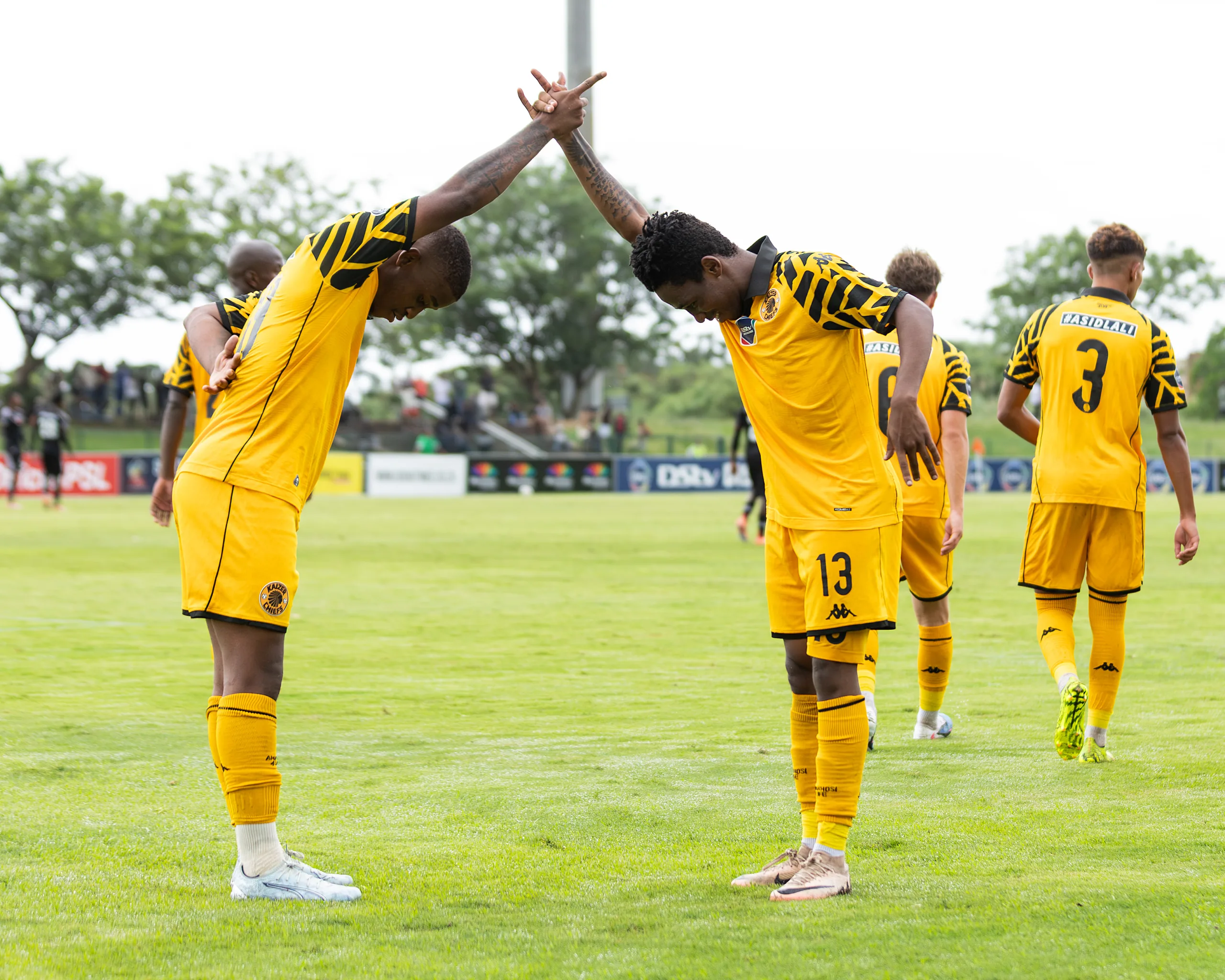 Derby Heartbreak! 10-Man Amakhosi Derail Pirates’ Title Charge 5 Naledi Hlongwane agains Pirates