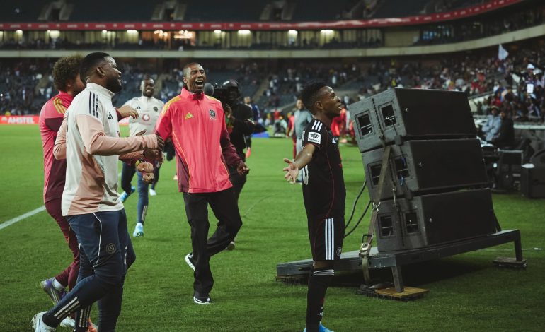 Abdelsam Ouaddou celebrate with Relebohile Mofokeng