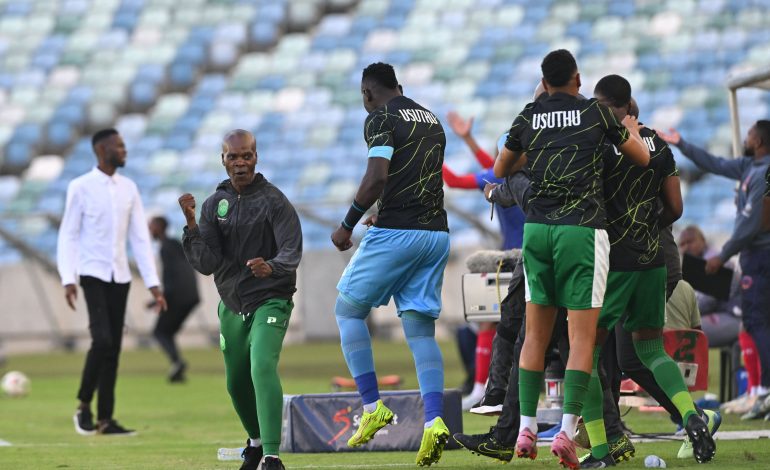 Arthur Zwane celebrate bing win over Chippa United