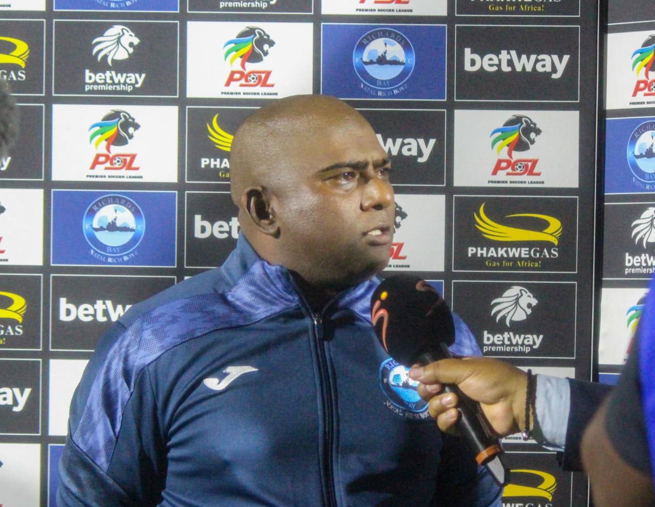 “Sundowns Were For The Taking” – Gabriel Blasts Missed Chances In Bay Stalemate