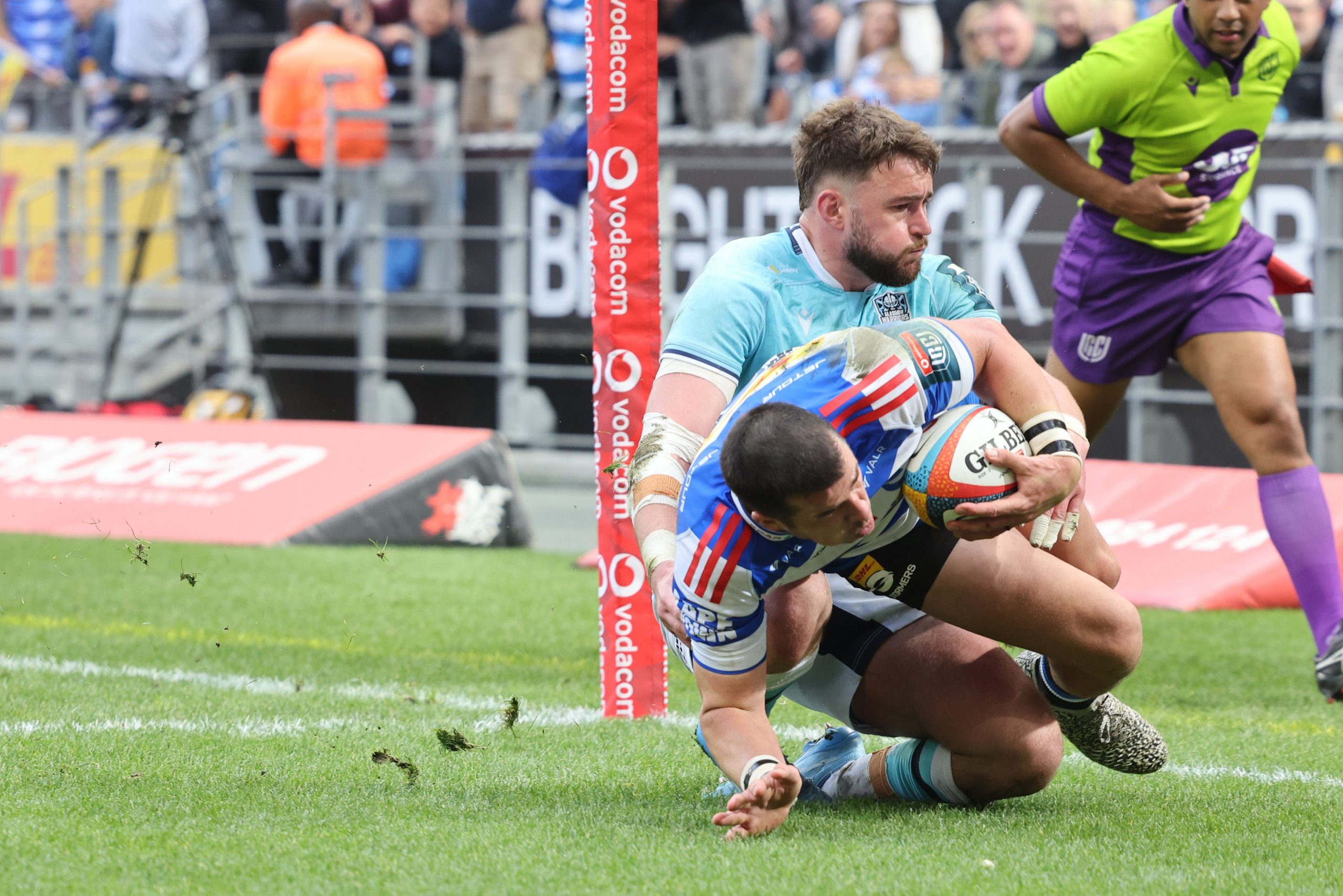 Nel Returns On Grass For URC Quarter-Final