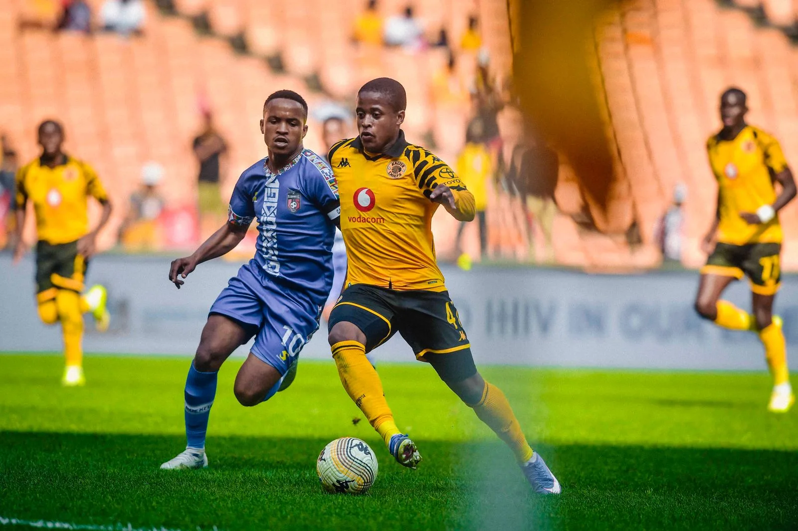 Siphesihle Maduna battling with Wandile Duba