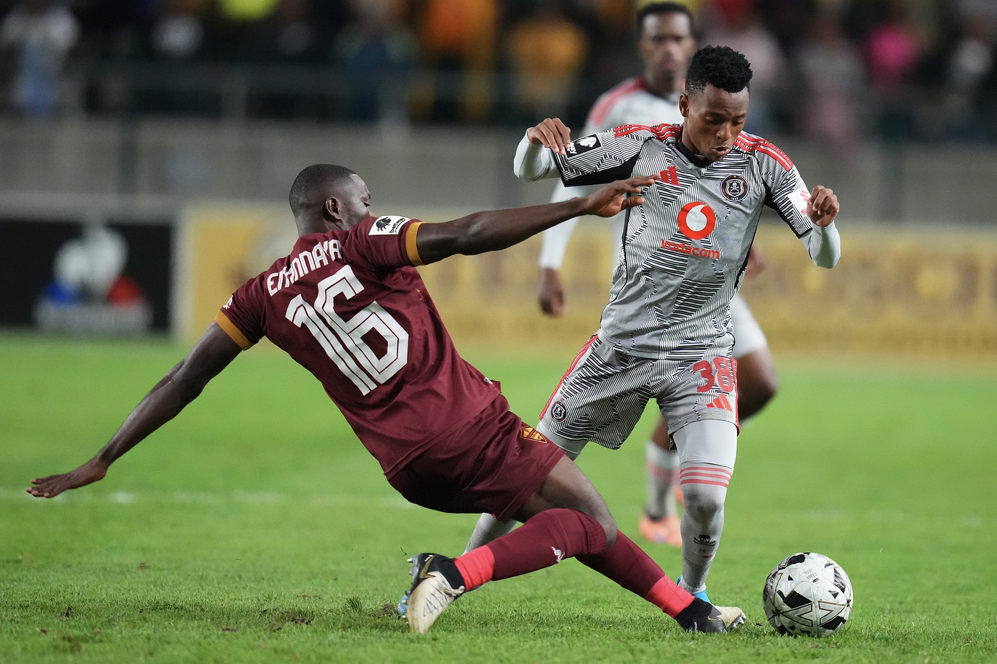 Athlone Freeze, Pirates Fire! Buccaneers Outclass Stellies To Keep Pressure On Sundowns