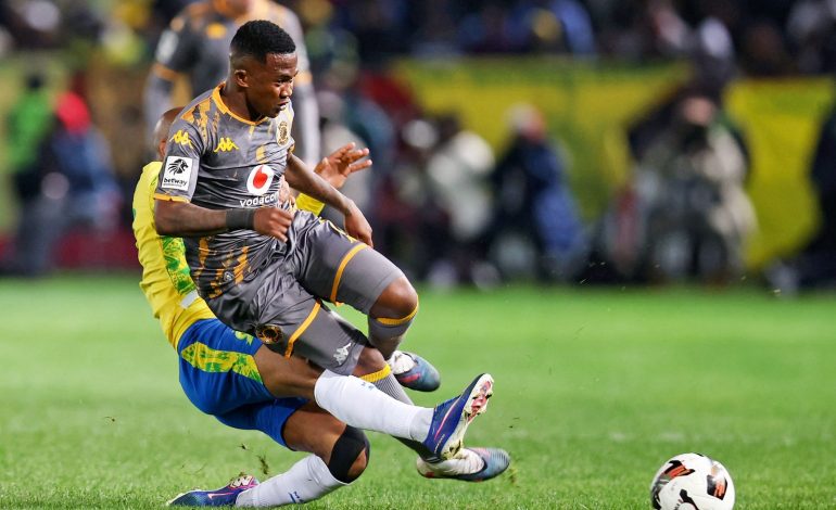 Mdu Shabalala tackled by Jayden Adams