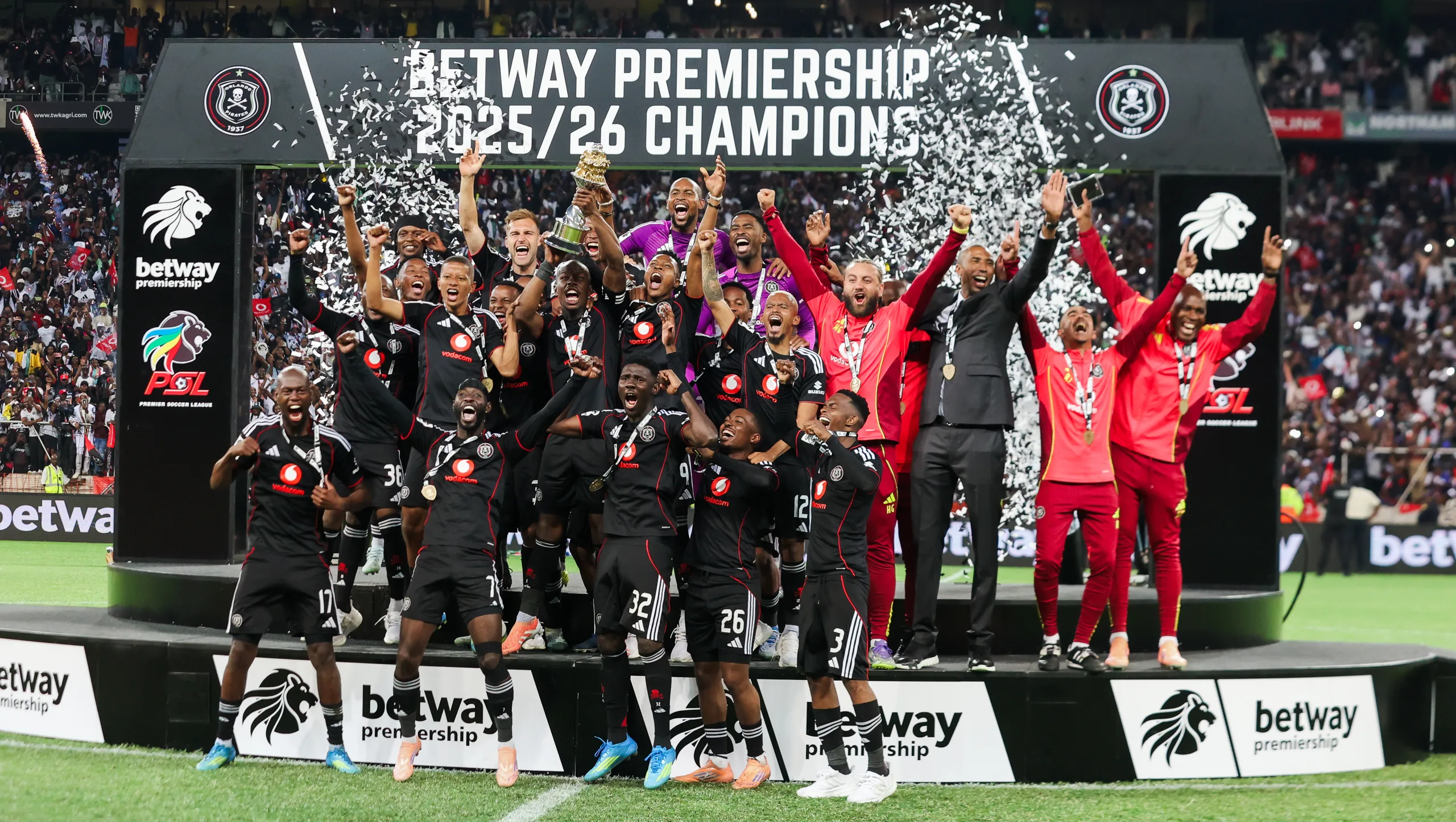 Orlando Pirates’ Treble Trophy Tour Confirmed 3 Orlando Pirates lift the league 2