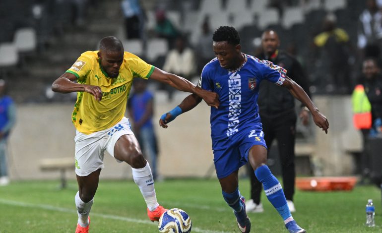 Parker: Why CAF Fatigue Is Costing Sundowns The Title Race 2 Zuko Mdunyelwa battling with Seluleko Mahlambi