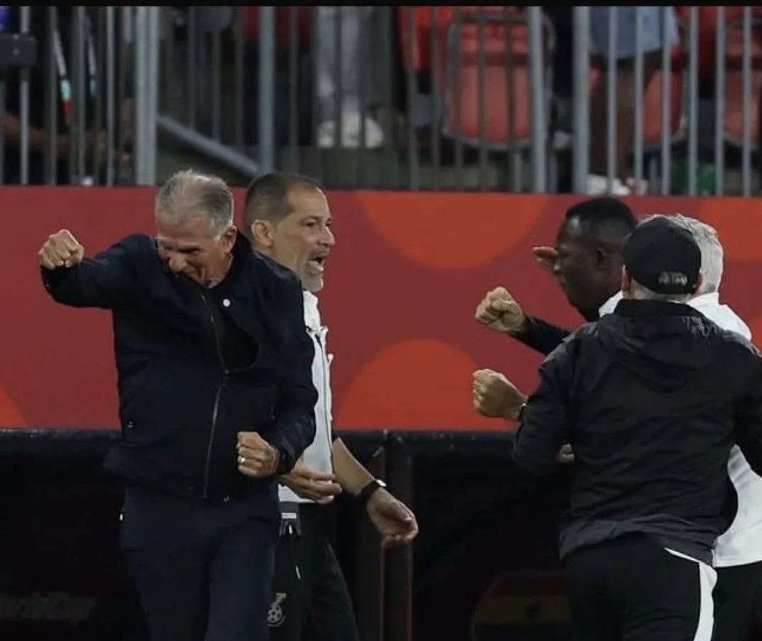 Carlos Queiroz with Roger De Sa