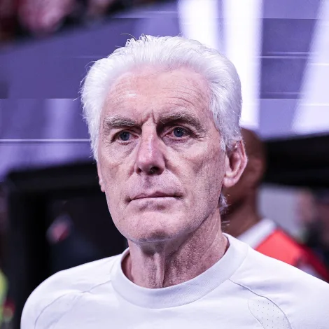 Hugo Broos in the touchline in the World Cup
