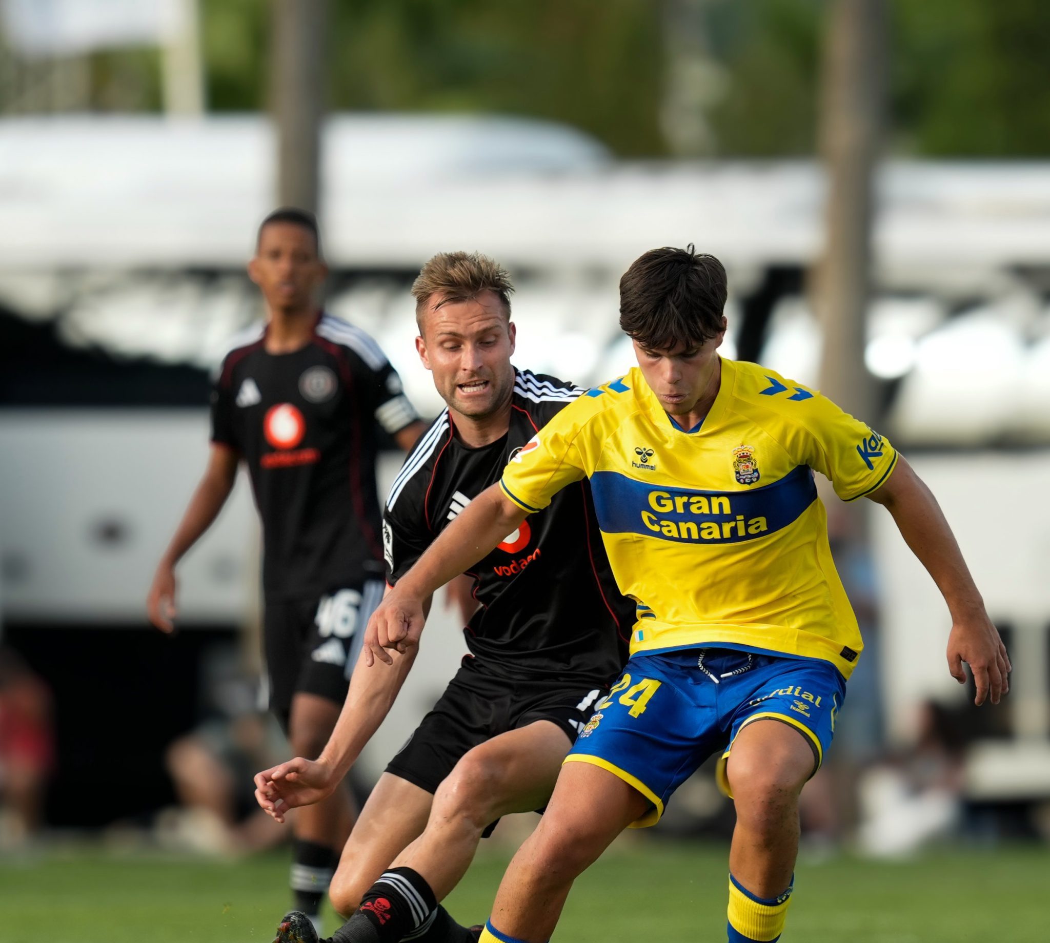 Youthful Pirates Edge Las Palmas As Late Stunner Rescues A Win