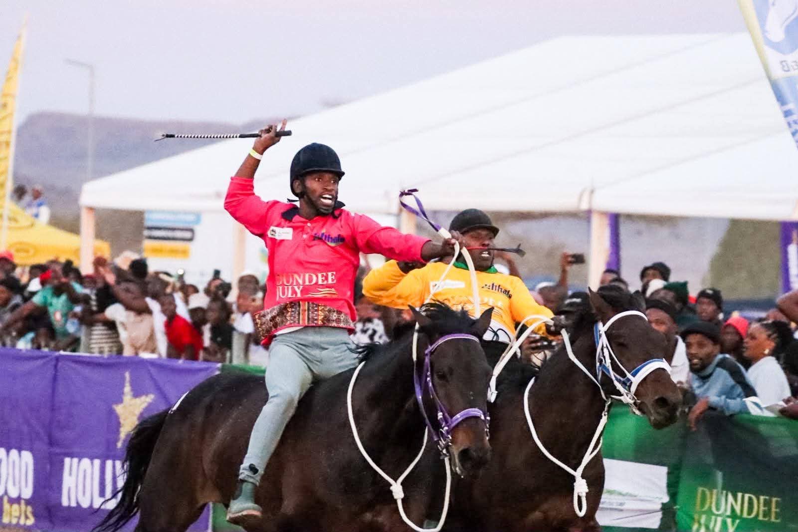 A R600,000 Photo Finish! Mpendulo Dominated The 2026 Dundee July Main Event 4 Hlanganani Mtambo wins Dundee July