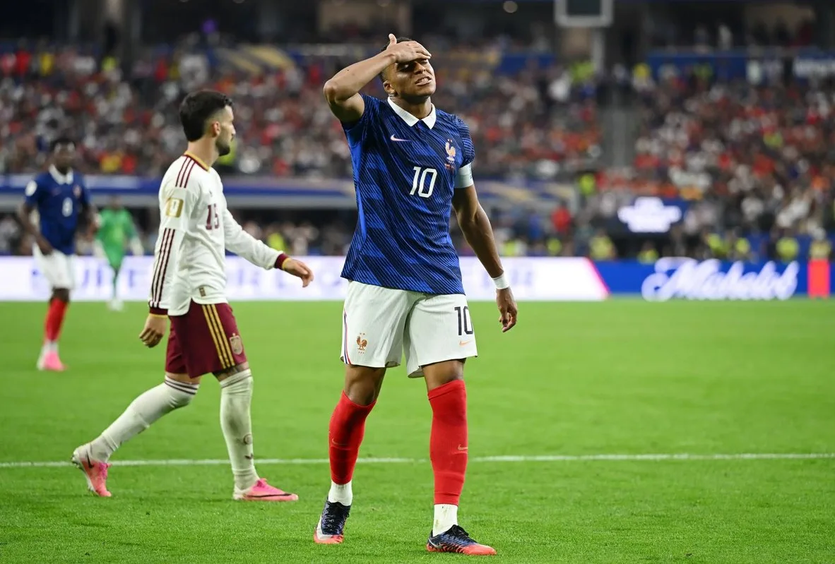 Spain Destroys France To Reach World Cup Final 3 Kylian Mbappe frustrated against Spain