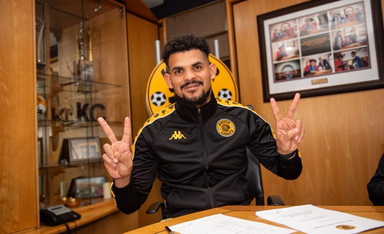 Chiefs Strengthen Goalkeeping Department For CAF Campaign 2 Renaldo Leaner joins chiefs