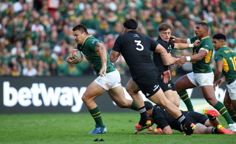 "Legal, But Deadly": Rassie On How The All Blacks’ Sneaky Tackle Tactic Humiliated Them 2 Andre Esterhuizen against All Blacks