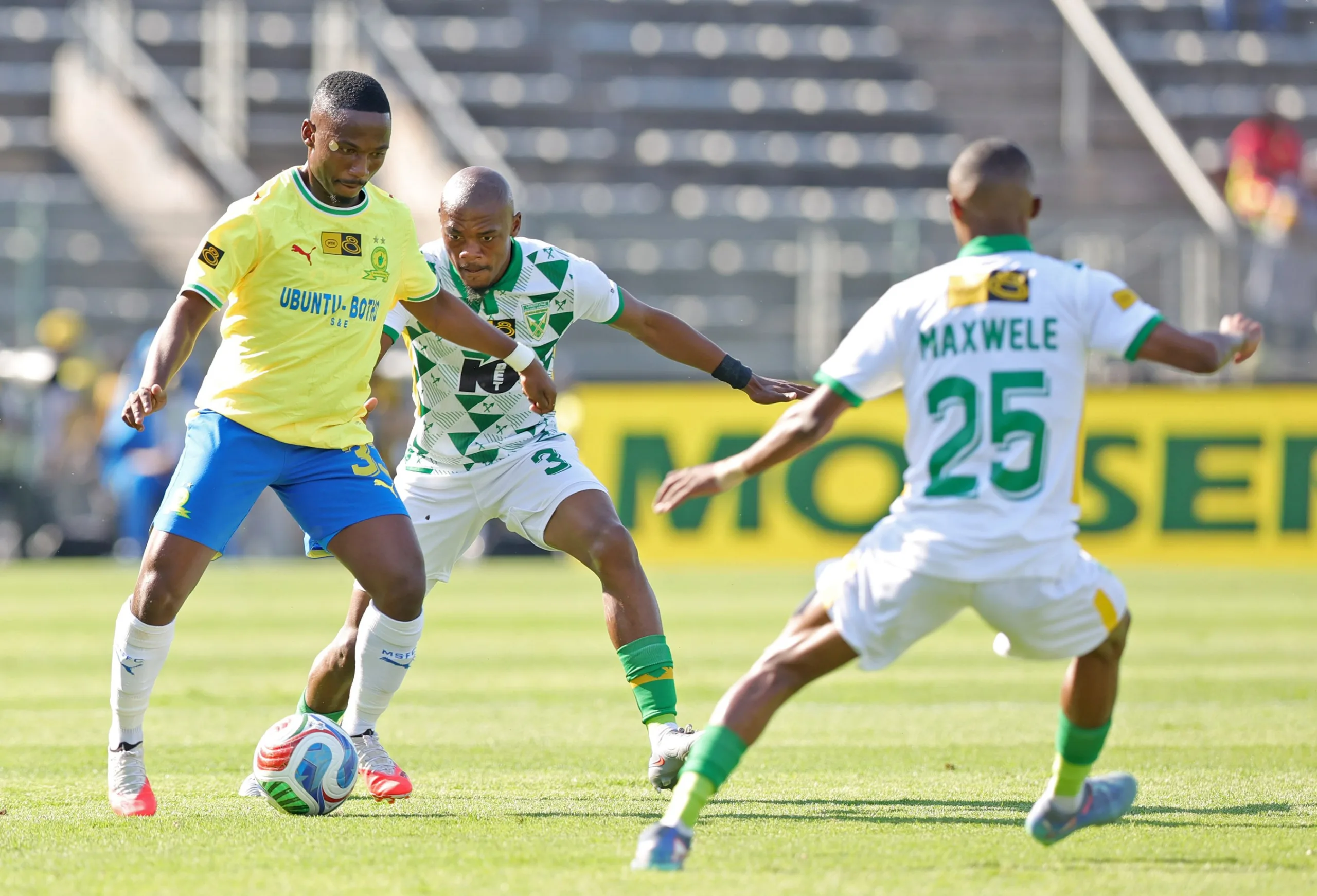 Ayabulela Maxwele, Khulekani Shezi marking Cassius Mailula