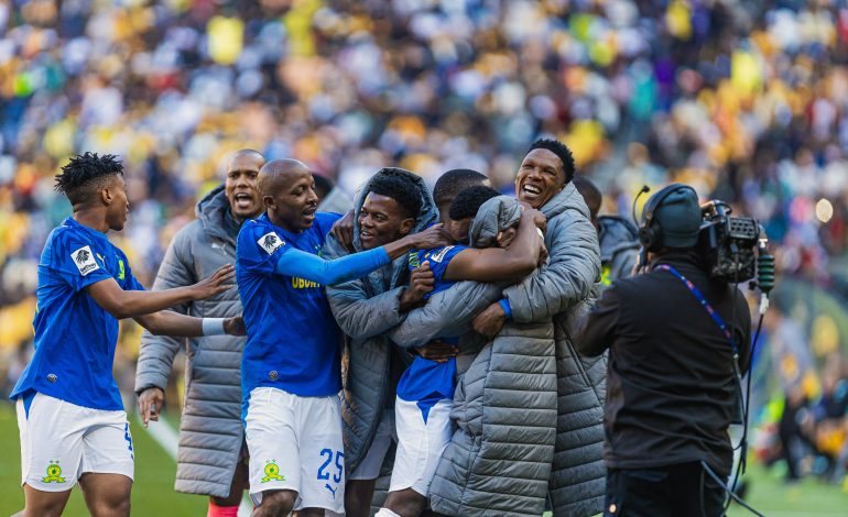 Cardoso Wants Sundowns To Show Fighting Spirit From the Start 1 Bennet Mokoena, Ricardo Goss, Khuliso Mudau celebrate against Chiefs