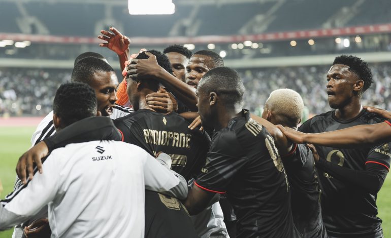 Boitumelo Radiopane celebrate against Sekhukhune United