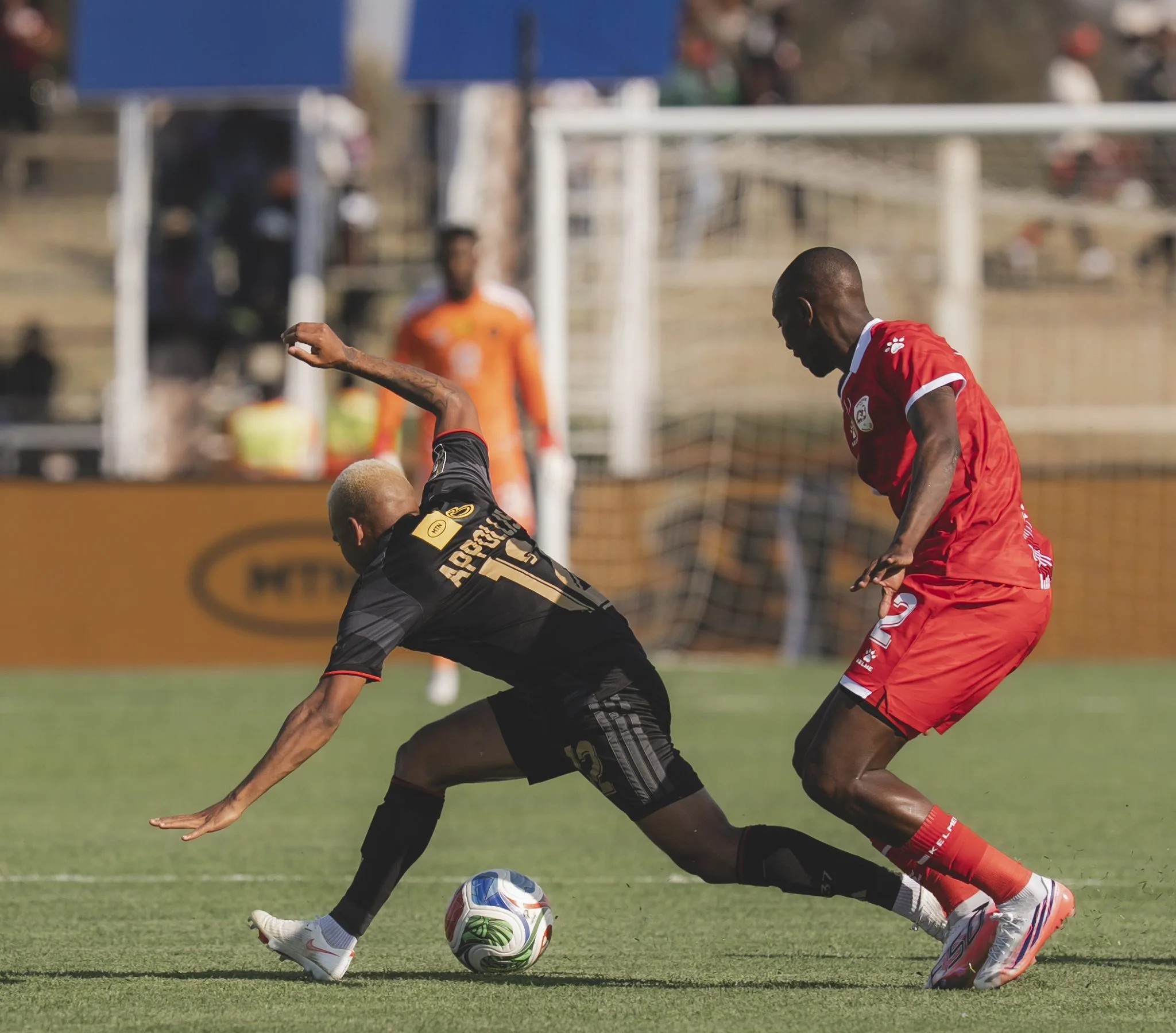 "Baby Haaland" Debuts As Hotto Rocket Gives Pirates MTN8 Advantage Over Sekhukhune 3 Oswin Appollis battling with Nyiko Mobbie