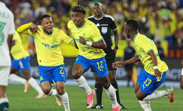 Cardoso Urges Sundowns Fans To Ignore Outside Criticism 2 Siphelele Mkhulise, Brayan Leon and Cassius Mailula against AmaZulu