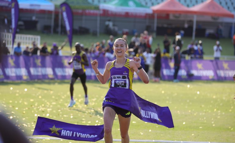 Smashed Record, Took A Fall: Kavanagh Battles Wind And Tumble To Win Hollywoodbets Durban 10km 2 Tayla Kavanagh wins Hollywoodbest 10ks