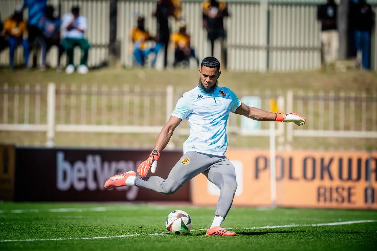 Key Duo Sidelined As Chiefs Suffer Major Double Injury Blow 3 Brandon Petersen kicking the ball