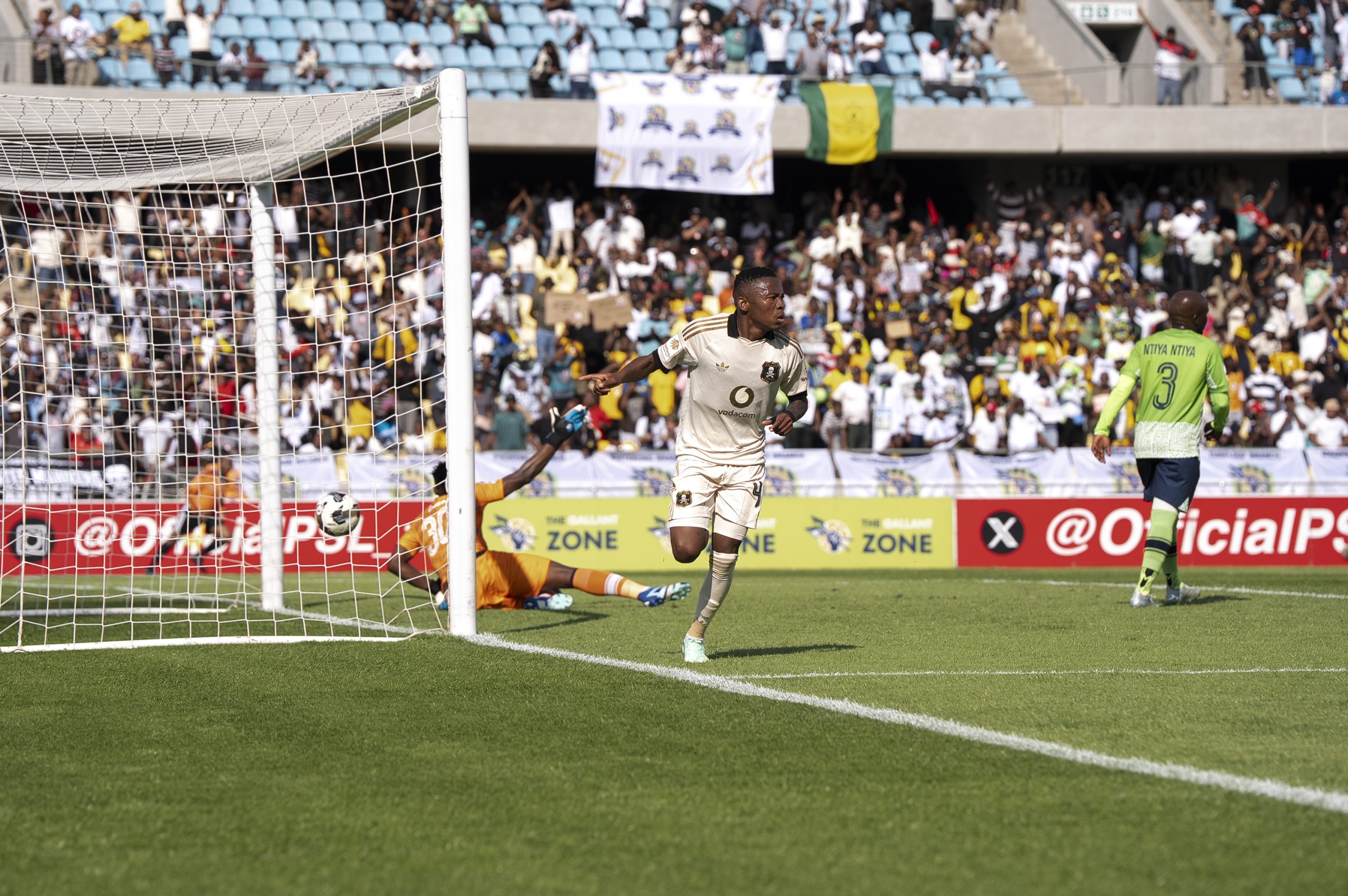 Ruthless Pirates Equal Sundowns Record As Kanalelo Pulls Brutal 21st-Minute Sub On Debut For Gallants