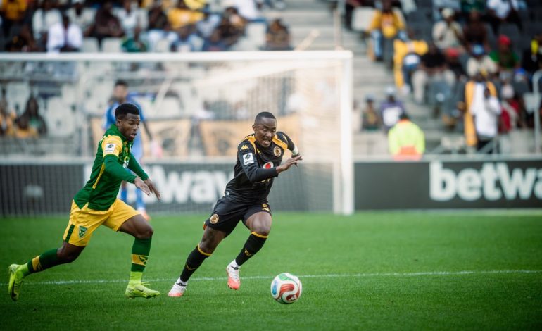 Da Cruz Admits Chiefs’ Young Attack Lacks Maturity 2 Sabelo Sithole battling with Lebohang Maboe