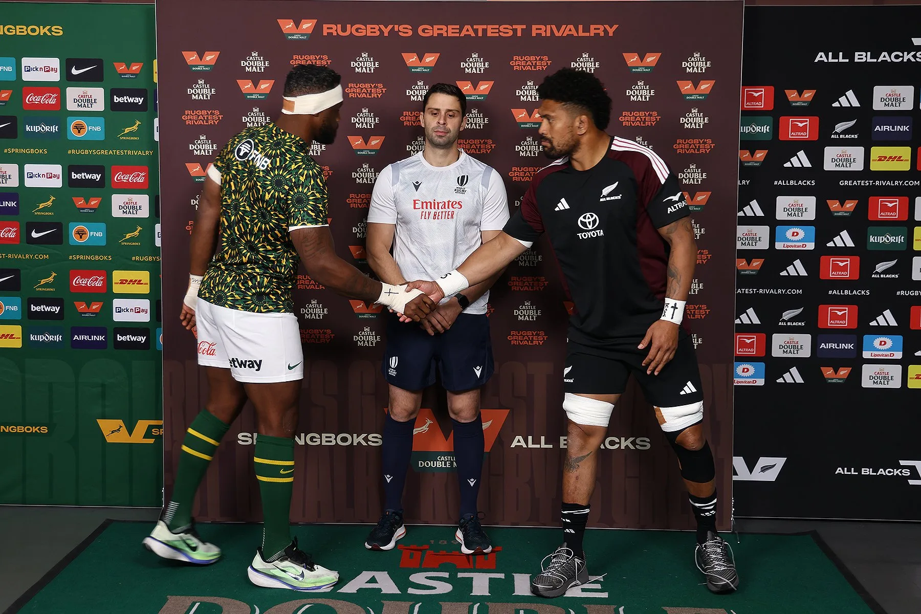 Siya Kolisi, Nika Amashukeli, Ardie Savea at FNB Stadium