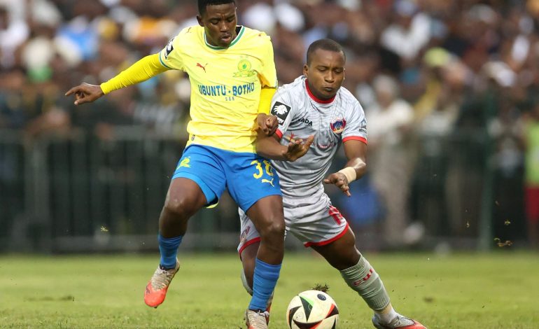 Siyanda Ndlovu battling with Azola Metrose